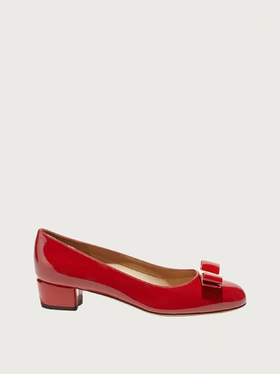 Shop Ferragamo Vara Bow Pump In Red