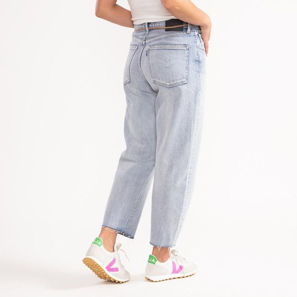 levi's sky blue jeans