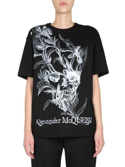 Shop Alexander Mcqueen Round Neck T-shirt In Nero