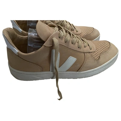 Pre-owned Veja Beige Leather Trainers