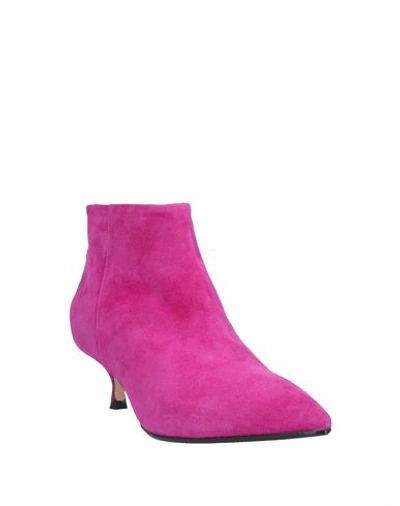 Anna F Ankle Boots In Fuchsia