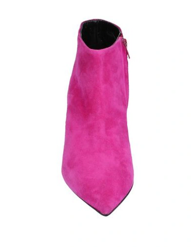 Anna F Ankle Boots In Fuchsia