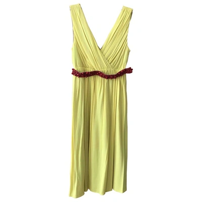 Pre-owned Vera Wang Dress In Yellow