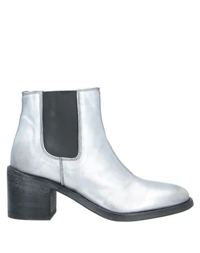 Moma Ankle Boot In Silver