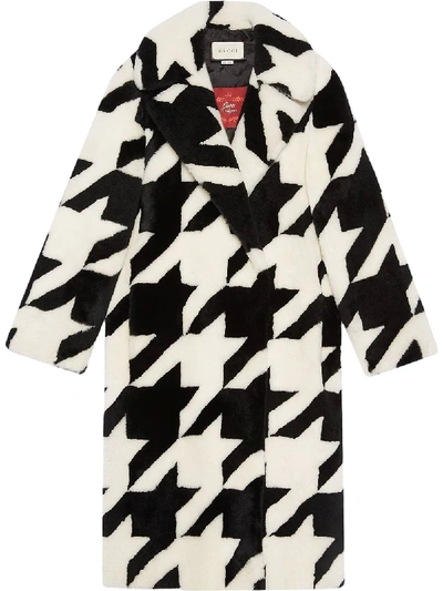 Shop Gucci Houndstooth Shearling Coat In Black
