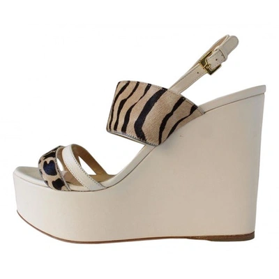 Pre-owned Sergio Rossi Leather Sandals In Beige