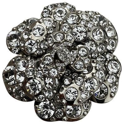 Pre-owned Chanel Camélia Silver Metal Pins & Brooches