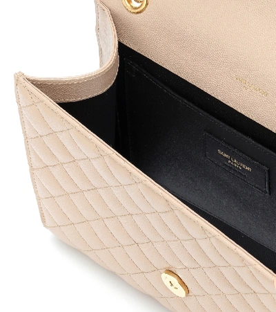 Saint Laurent Envelope Medium Quilted Textured-leather Shoulder Bag In Beige