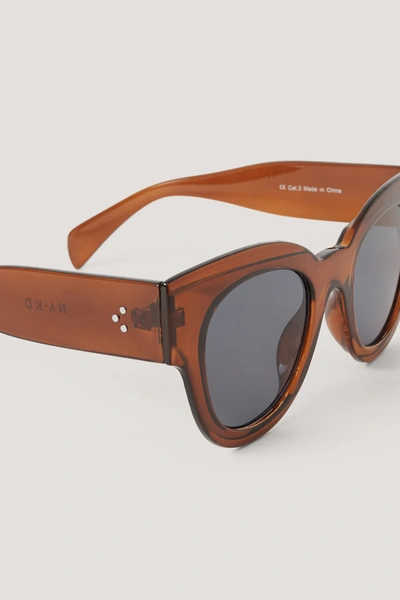 Shop Na-kd Round Chunky Cateye Sunglasses Brown