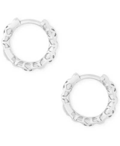 KENDRA SCOTT SMALL PATTERNED HUGGIE HOOP EARRINGS, 0.51" 