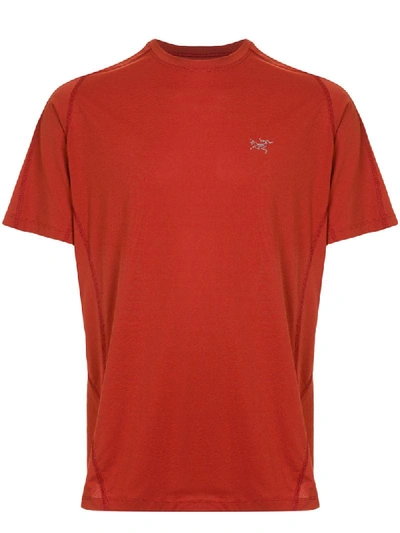 Shop Arc'teryx Besticktes T-shirt In Orange
