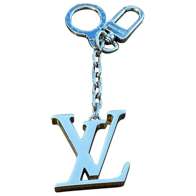 Pre-owned Louis Vuitton Alphabet Lv&me Silver Metal Bag Charms