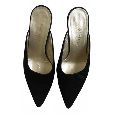 Pre-owned Escada Cloth Mules & Clogs In Black