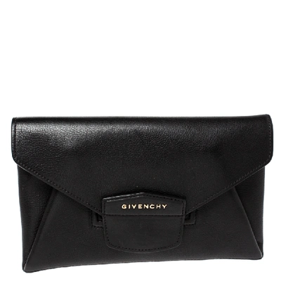 Pre-owned Givenchy Black Leather Small Antigona Clutch