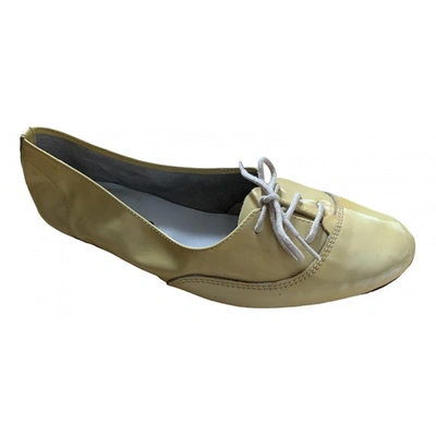 Pre-owned Repetto Patent Leather Lace Ups In Beige
