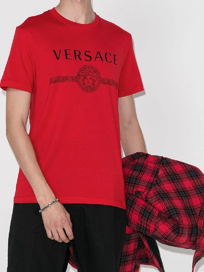 Shop Versace Medusa Logo Cotton T-shirt In Red