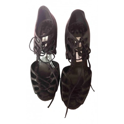 Pre-owned Manolo Blahnik Black Leather Sandals