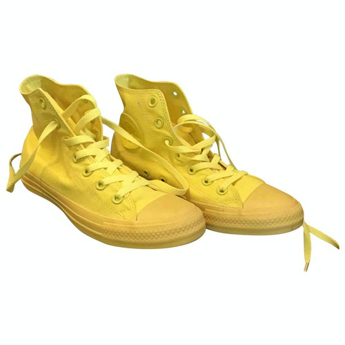 converse yellow trainers