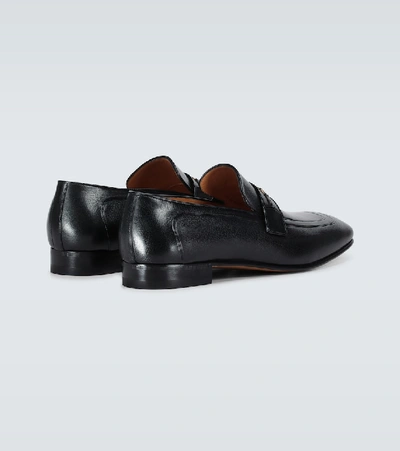 Shop Gucci Dracma Leather Loafers In Black