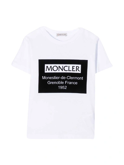 Shop Moncler White T-shirt With Frontal Logo Press In Bianco