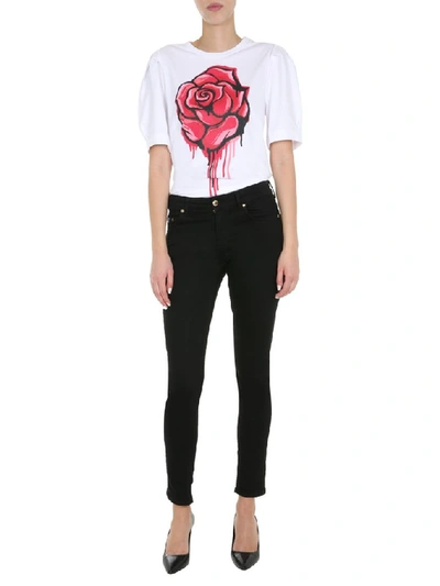 Shop Boutique Moschino Rose Print T In White