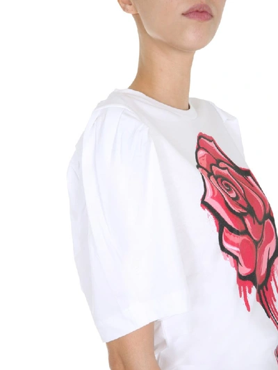 Shop Boutique Moschino Rose Print T In White