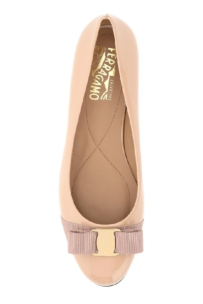 Shop Ferragamo Salvatore  Varina Ballet Flats In Beige