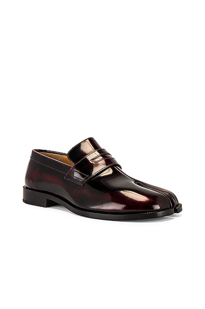 Shop Maison Margiela Tabi Advocate Loafer In Cremisi Red
