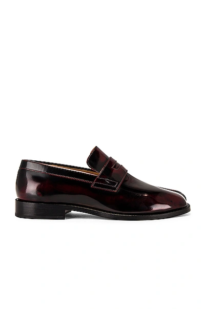 Shop Maison Margiela Tabi Advocate Loafer In Cremisi Red