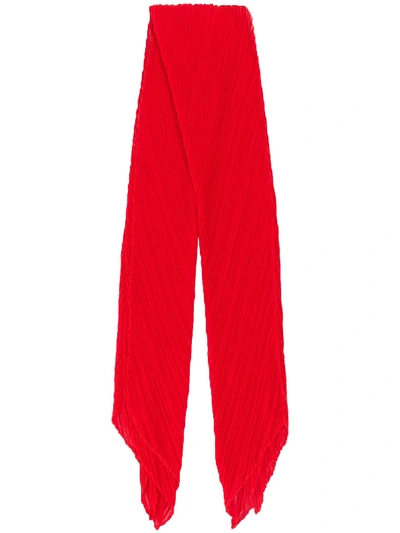Shop Issey Miyake Pleated Scarf In Red