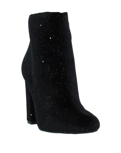 Guess Ankle Boot In Black
