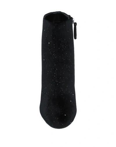 Guess Ankle Boot In Black