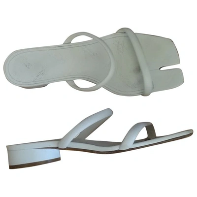 Pre-owned Maison Margiela White Leather Sandals