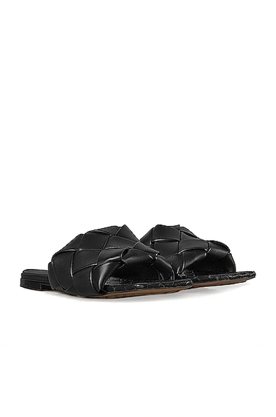 Bottega Veneta Black Padded Lido Flat Sandals In Black