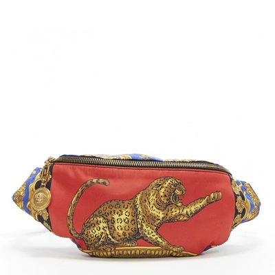 Pre-owned Versace Red Cloth Clutch Bag
