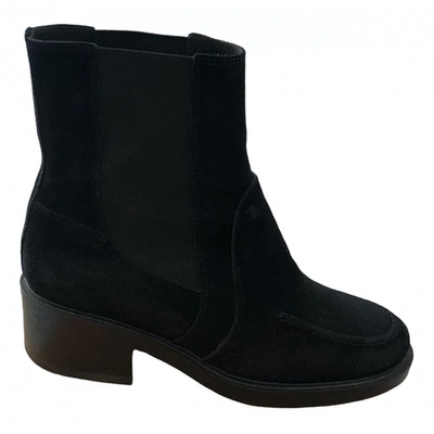 Pre-owned Tod's Boots In Black