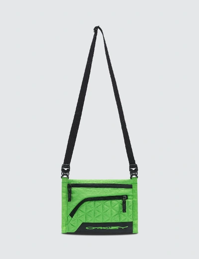 Shop Oakley Body Bag Flat Case In Green