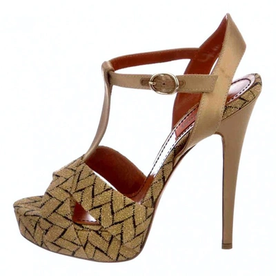 Pre-owned Missoni Gold Cloth Sandals