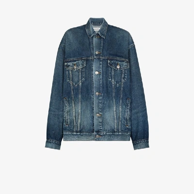 Shop Balenciaga Jeansjacke Im Oversized-look In Blau