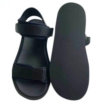Pre-owned The Row Leather Sandals In Black