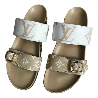 Pre-owned Louis Vuitton Bom Dia Beige Cloth Sandals