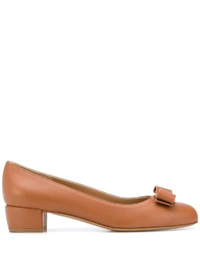 Shop Ferragamo Vara Bow Pumps In Neutrals