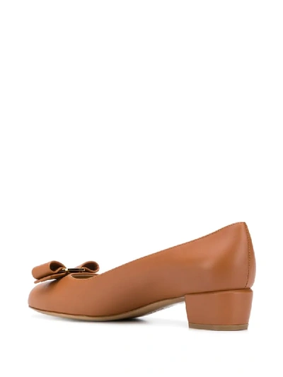 Shop Ferragamo Vara Bow Pumps In Neutrals