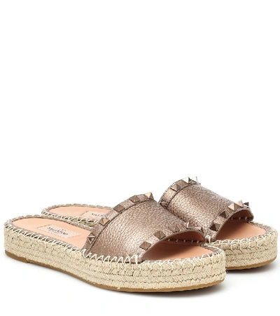 Shop Valentino Rockstud Espadrille Slides In Metallic