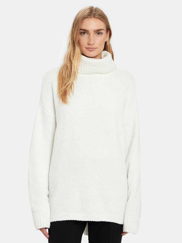 oversized white turtleneck sweater