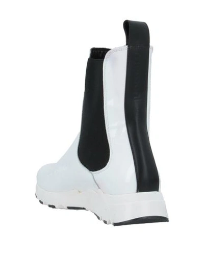 Shop Momoní Ankle Boot In White