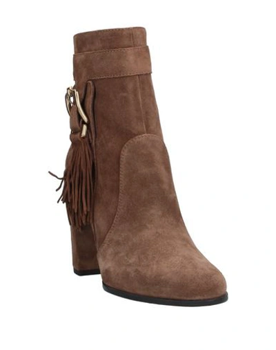 Tod's Ankle Boots In Brown