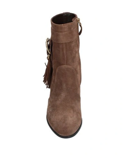 Tod's Ankle Boots In Brown