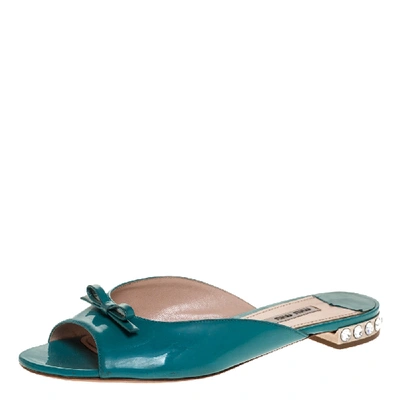 Pre-owned Miu Miu Blue Patent Leather Crystal Embellished Heel Bow Flat Slides Size 39 In Green
