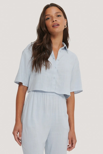Shop Queen Of Jetlags X Na-kd Cropped Linen Blend Shirt - Blue In Sky Blue